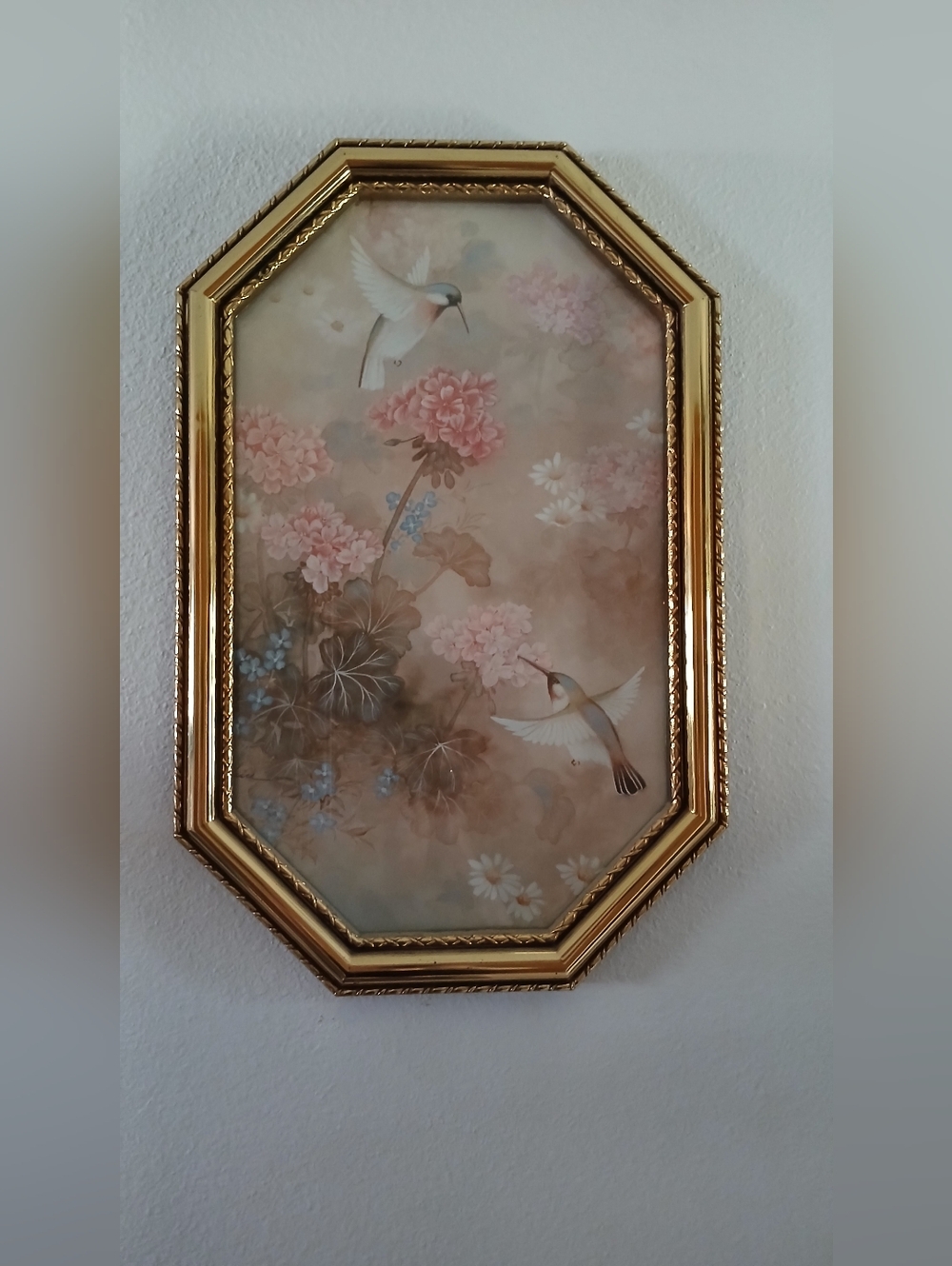🔸️SALE🔸️Floral & Hummingbird Wall Art in Gold Frame